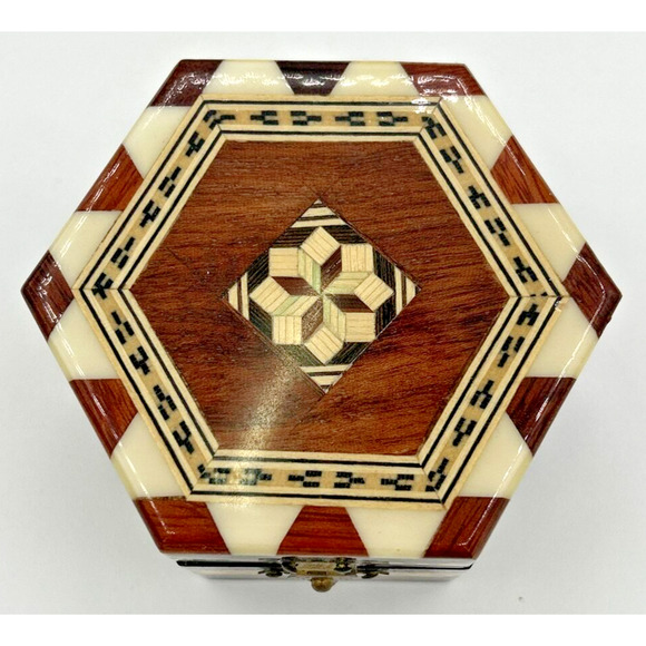 Vintage Spanish Laguna Wooden Inlay Trinket Box SKU U195 - Picture 2 of 7